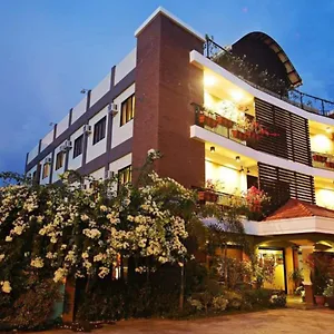 reddoorz-plus-conclave-hotel-davao-city.davao-hotels.com/